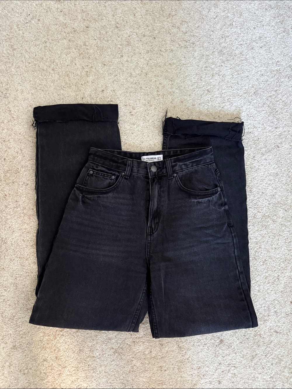 Pull&Bear Women's Straight Leg Jeans in Black